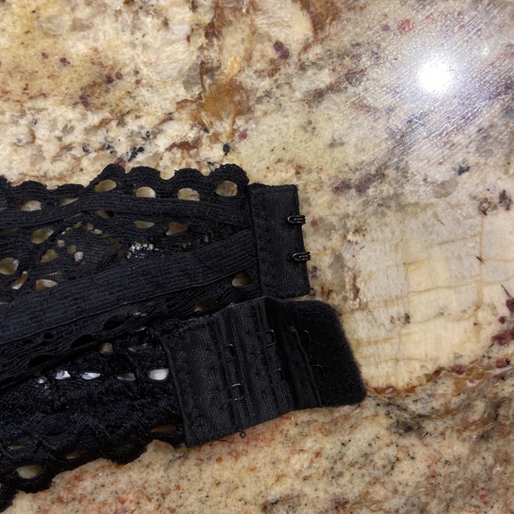 Black bralette in new condition - Picture 6 of 7